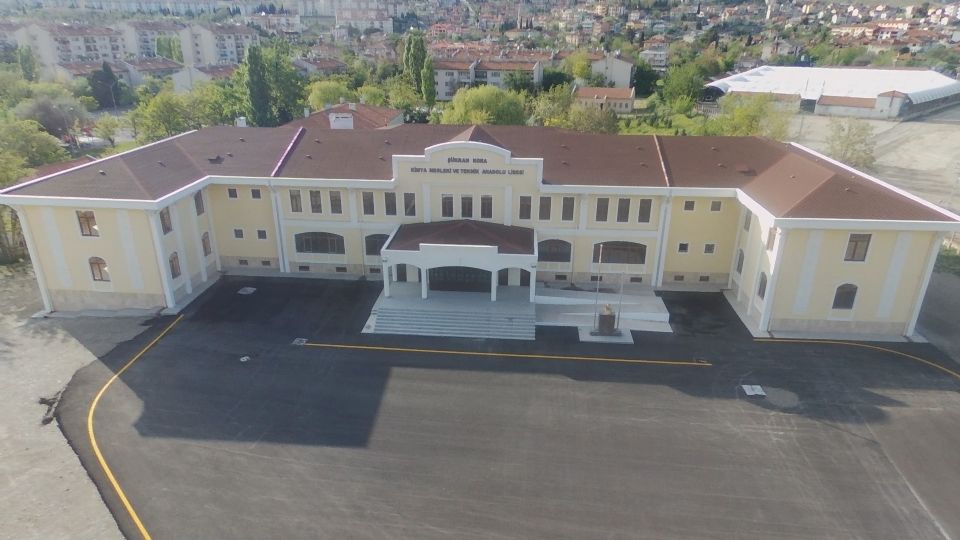 ��kran Kora Kimya Mesleki ve Teknik Anadolu Lisesi